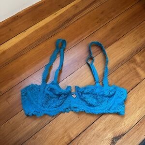 Fenty balconette aqua blue bra fits a 32d